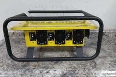 Southwire 8706TLCX 125/250VAC Inlet Voltage Rating Power Distribution Box