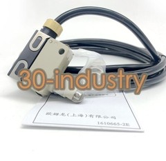 1PCS New For OMRON limit switch D4E-1G21N