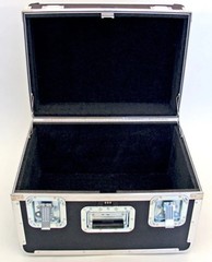 1016HWL – PLATT LUGGAGE – GUARDSMAN ATA 300 SHIPPING CASE WITH WHEELS AND TELESC