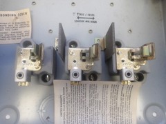 FPE P/N: 1136SNR 100AMPS 600 VOLTS 4SN AC POLES DISCONNECT SWITCH