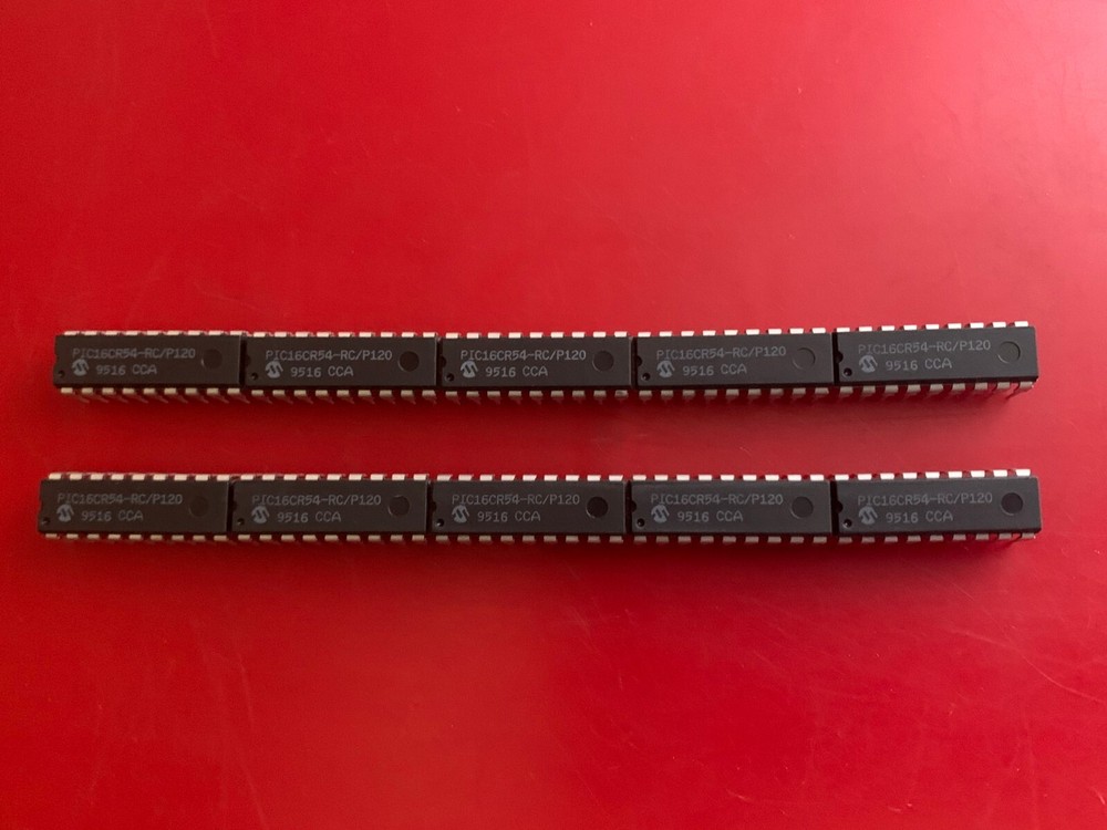 10x PIC16CR54-RC/P120 MICROCHIP 8-bit MCU .75KB 25 RAM 12 I/O RC 18 PIN DIP