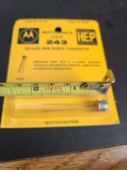 ONE Vintage HEP243 – MOTOROLA – SILICON NPN POWER TRANSISTOR, NOS sealed
