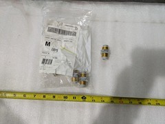 SMC KQ2E10-00 UNION BRASS FITTINGS (LOT OF 5)
