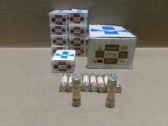 Shawmut / Gould OT15 Box of 90 15 Amp 250V One Time Fuse AK