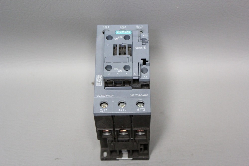 UNUSED SIEMENS POWER CONTACTOR 3RT2038-1AK60