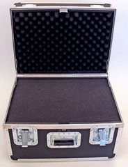 1016HWF – PLATT LUGGAGE – GUARDSMAN ATA 300 SHIPPING CASE WITH WHEELS AND TELESC