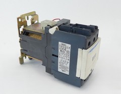Telemecanique Schneider Electric LC1-D80 LP1-D8011 Contactor 3P 125A LA4