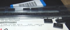 7-Microchip Technology-PIC16F627-04/SO-8-bit Microcontroller MCU 1.75KB 224 RAM