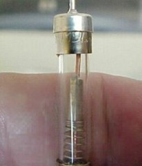 25 Bussmann MDL-V-30 Fuses Axial Solder Leads, 30A Glass Cartridge 1/4″ x 1-1/4″