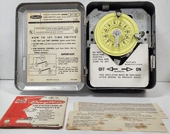 Dayton 2E351 Time Switch