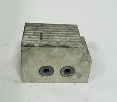 SIEMENS NO. TC5R600 BREAKER LUG TERMINAL PD/RD CU BODY LUG 5 W 600 KCMIL