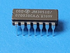 (1 PC) JM38510/07003BCA SIGNETICS / NSC / TI Inverter 6-Element Bipolar 14-CDIP