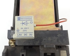 Telemecanique Schneider Electric LP1D8011 Contactor 3P 60HP 125A 480/600V