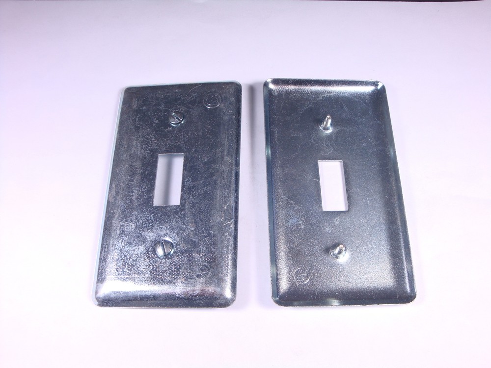Lot of 2 2594 Appleton Electric Handy Box Cover 4 x 2-1/8 One Switch 865 58C30