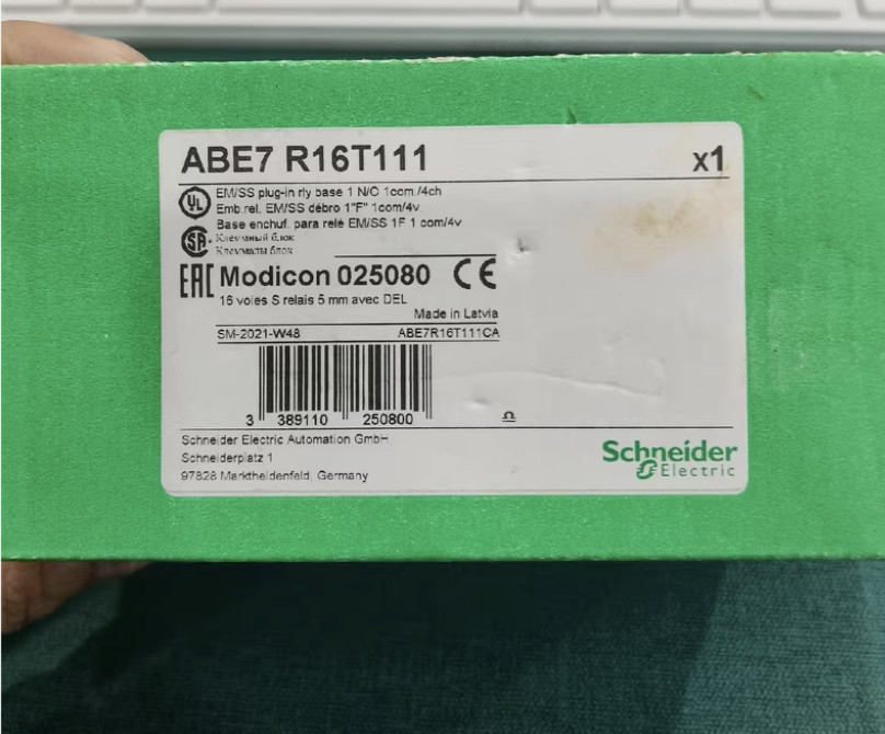 1PCS New safety relays ABE7 R16T111