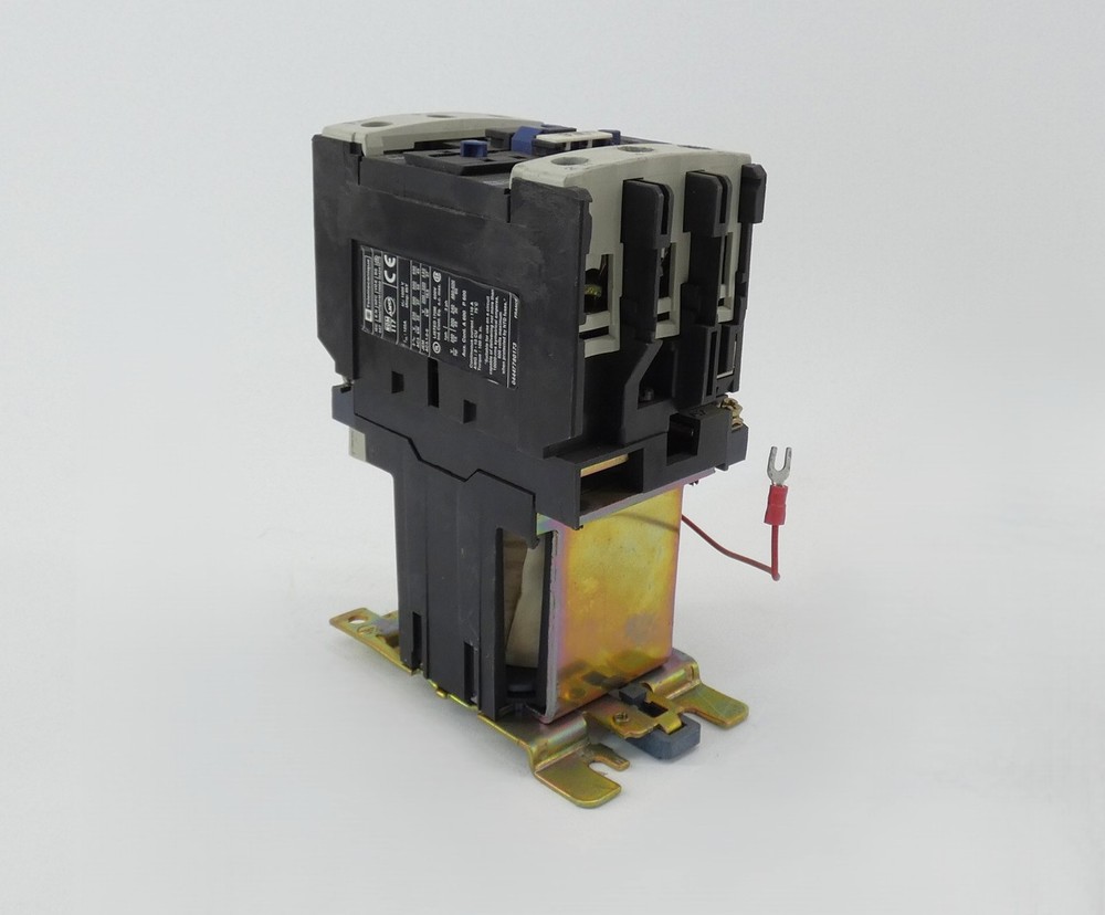 Telemecanique Schneider Electric LP1D8011 Contactor 3P 60HP 125A 480/600V