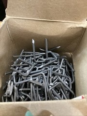 Gardner Bender MS-450BX Cable Staples 9/16″ 450 Pcs