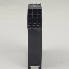 Schmersal AZR31T0 Safety Controller,24VDC/AC,400V Max,0-1000Hz,3 Safety Contacts