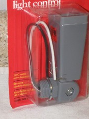 Do It #561657 Heavy Duty Automatic Light Photocontrol Swivel Base NIP!!