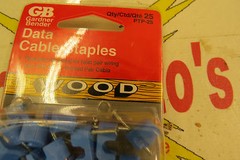 Gardner Bender PTP-25, Data Cable Staples, pkg of 25, blue, wood