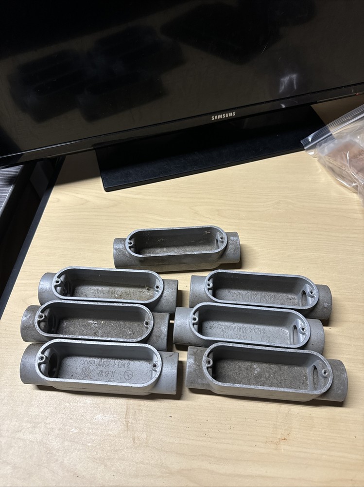Appleton Electric Products Form 85 1” C Unilet 4.0 C.U (Lot of 7) Dusty Storage