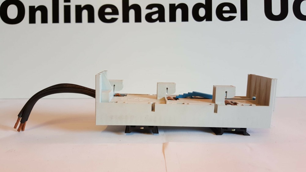 Wöhner Busbar Adapter Type: 6032 / 690V-Lu 32A / Very Good Condition
