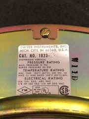 2 Dwyer 1823-2 Low Differential Pressure Switch, 171635