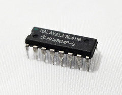 Genuine Hitachi HM4864P-3 Dynamic RAM for Commodore 64/128 (Malaysia)