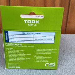 TORK 5237-UL Electronic Instant Response LED Photocontrol Turn-Lock 120-277V