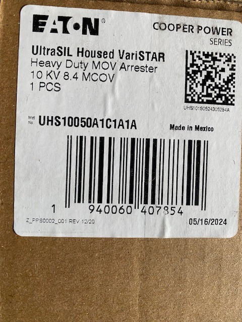 Eaton Cooper Power Ultrasil Housed Varistar HD arrester UHS10050A1C1A1A 10KV MOV