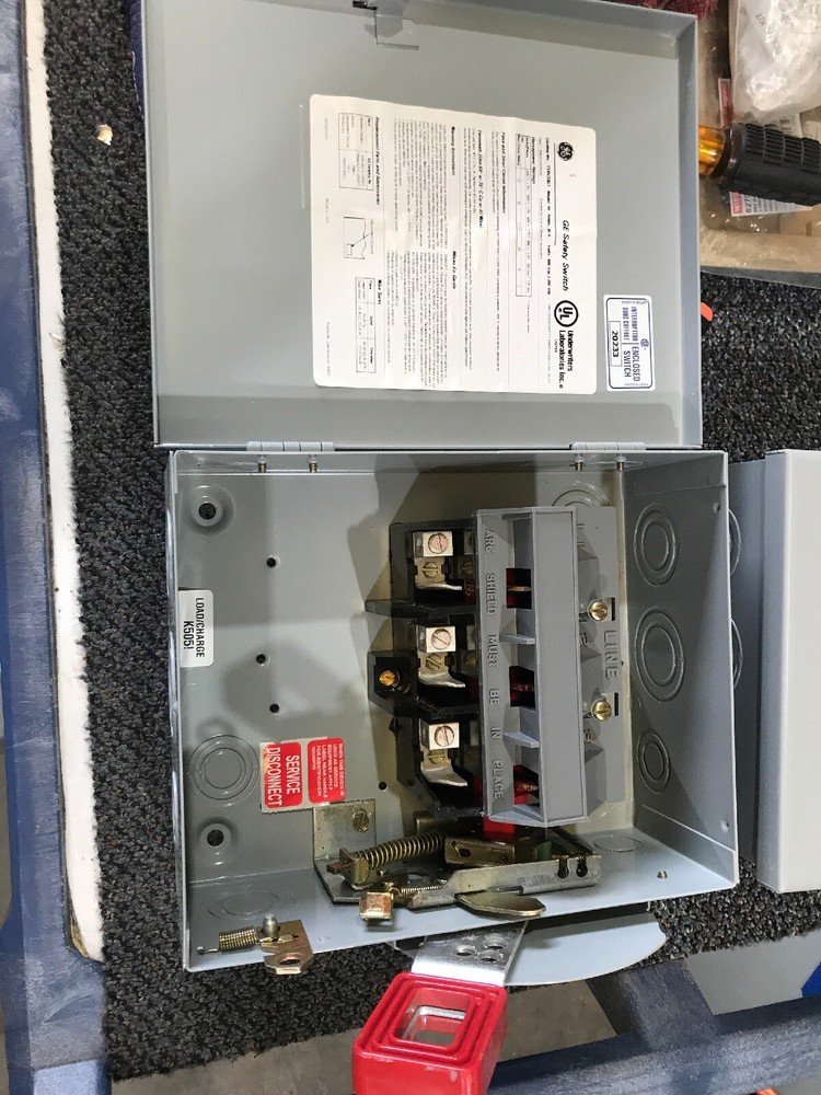 GE THN3361 SAFETY SWITCH 30 AMP 600 VOLT 3 PHASE MODEL 10 NONFUSIBLE-CT 1100
