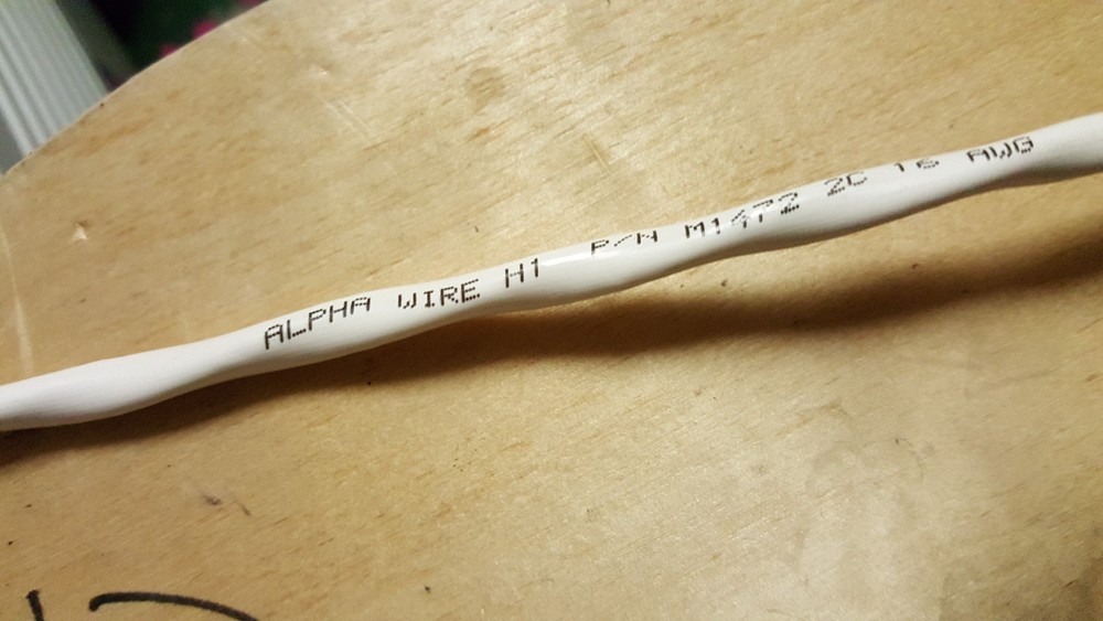 Alpha Wire M1472 16/1P Shielded Communication/Control Cable 105C/600V White/50ft