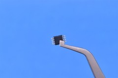 5 Texas Instrument 2.7V-5.5V Micro Power SMD/SMT 90dB 40uA 10pA INA321E/250
