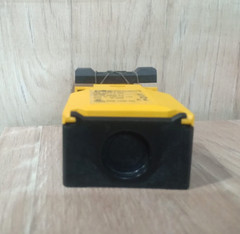 1PC- PILZ 570230 PSEN me3.2/2AS Safety Interlock Switch, 240V/1.5A, IP65- New