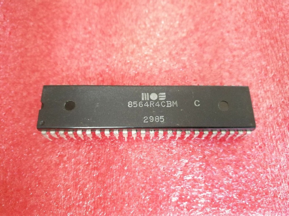 Vintage MOS 8564R4CBM 8564R5CBM 8564 Commodore C128 VIC-II E C128 PDIP48 x 1pc