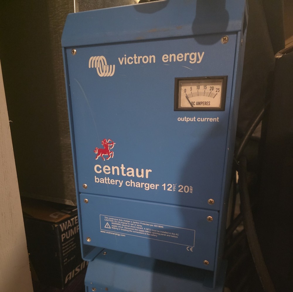 Victron Energy Centaur 12/20