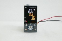 YOKOGAWA Used UT32A-000-11-00 Digital Temperature Controller ELEC-I-3481=9B18