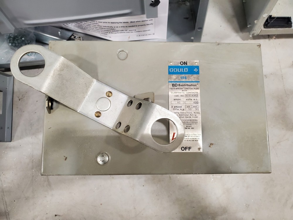 Siemens ITE BOS14352 60amp BD busway bus plug disconnect switch duct