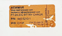 NEWMAR PHASE THREE PT-24-20U Three Stage Smart Charger 24 VDC/ 20 A Marine Grade