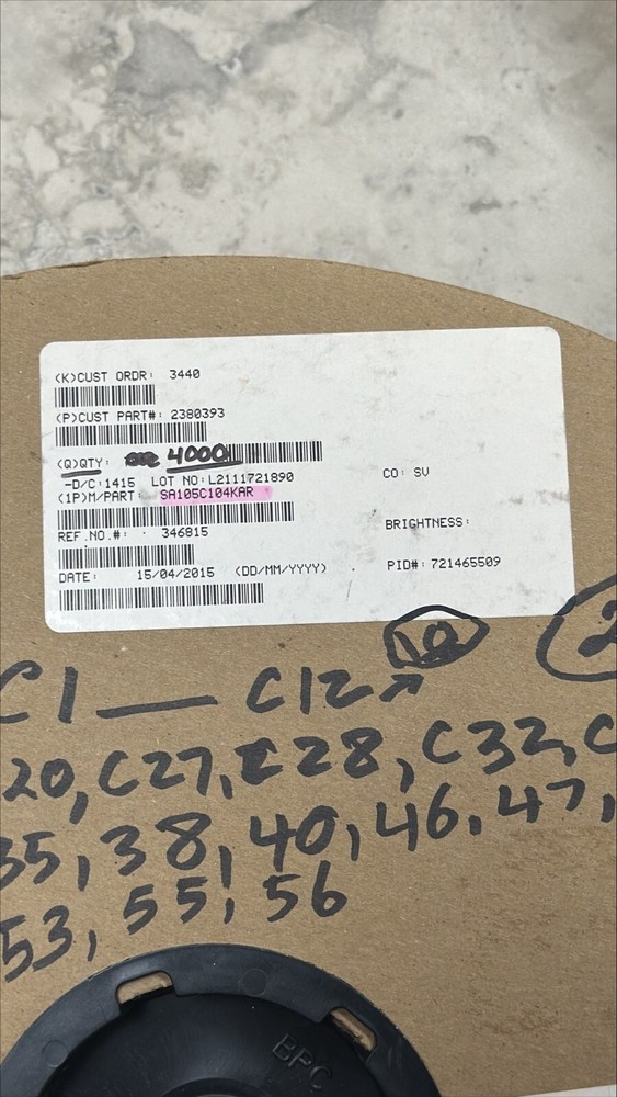 3000 or more pieces of SA105C104KAR