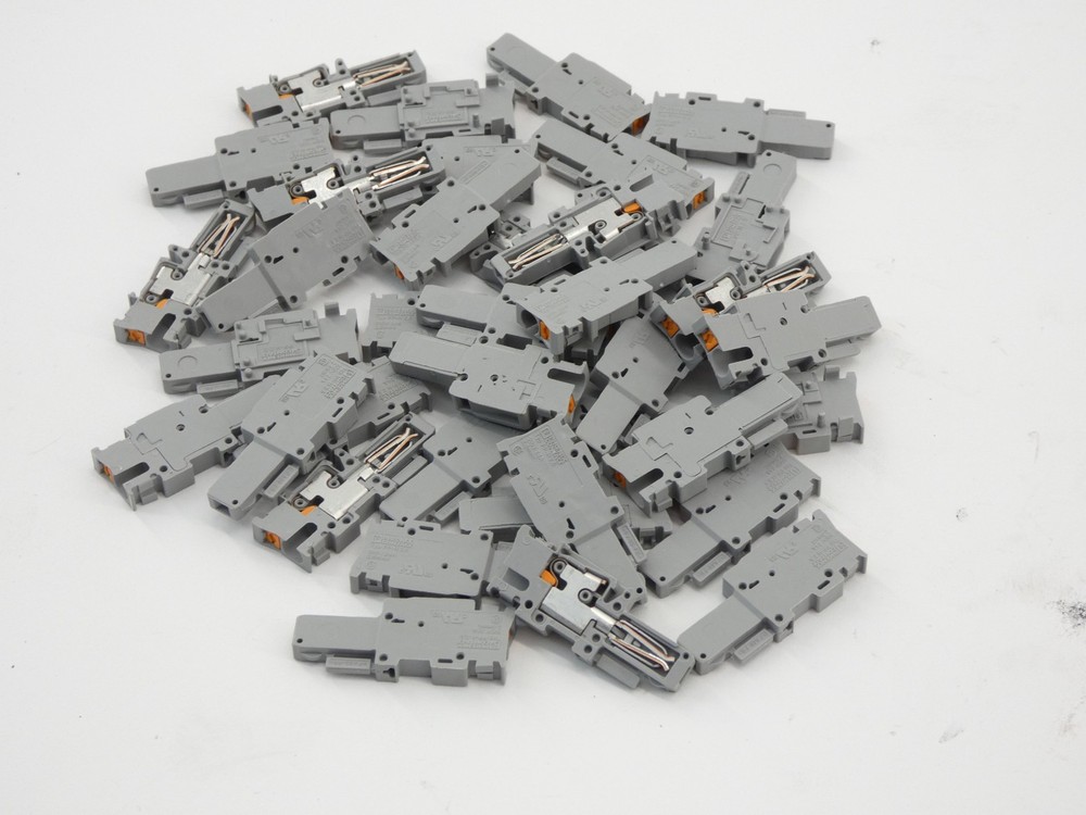*Lot of 38* Phoenix Contact PP-H 2.5 Plug Block 500V 24A Terminal – NEW Surplus!