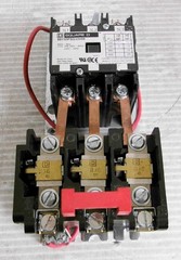 Square D 8911DPSG33V09 Definite Purpose Contactor 600VAC 208-240/220VAC 50/60Hz