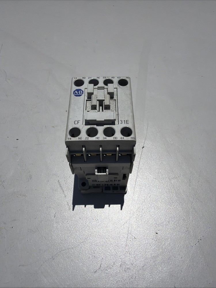 ALLEN BRADLEY 700-CF310E* /A CONTACTOR 600VAC 25A