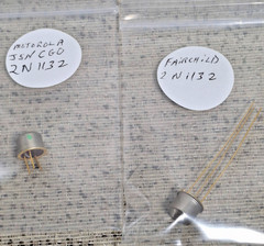 (Lot 2 Pcs.) 2N1132/Gold/ – Fairchild & Motorola Small Signal Transistor NOS