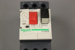 UNUSED SCHNEIDER ELECTRIC MOTOR CIRCUIT BREAKER CV2ME08