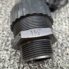 Thomas & Betts 2704. 1-1/4″ Strain Relief Cord Connector Straight. Qty 2
