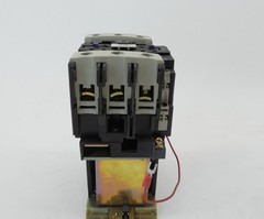 Telemecanique Schneider Electric LP1D8011 Contactor 3P 60HP 125A 480/600V