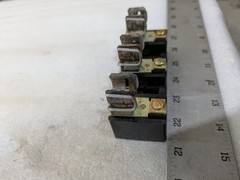 ALLEN BRADLEY 1491-N126 FUSE BLOCK 1-30AMP 600VOLTS 3 POLE (LOT OF 2)