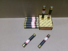 Econ ECS 2 8/10 Box of 10 2 8/10 Amp 600V Dual Element Fuse AK