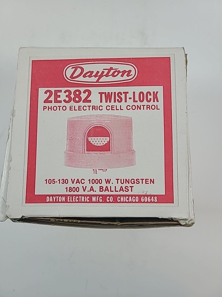 NOS Dayton 1000W-1800VA 105-130V Twist Lock Photocontroller 2E382